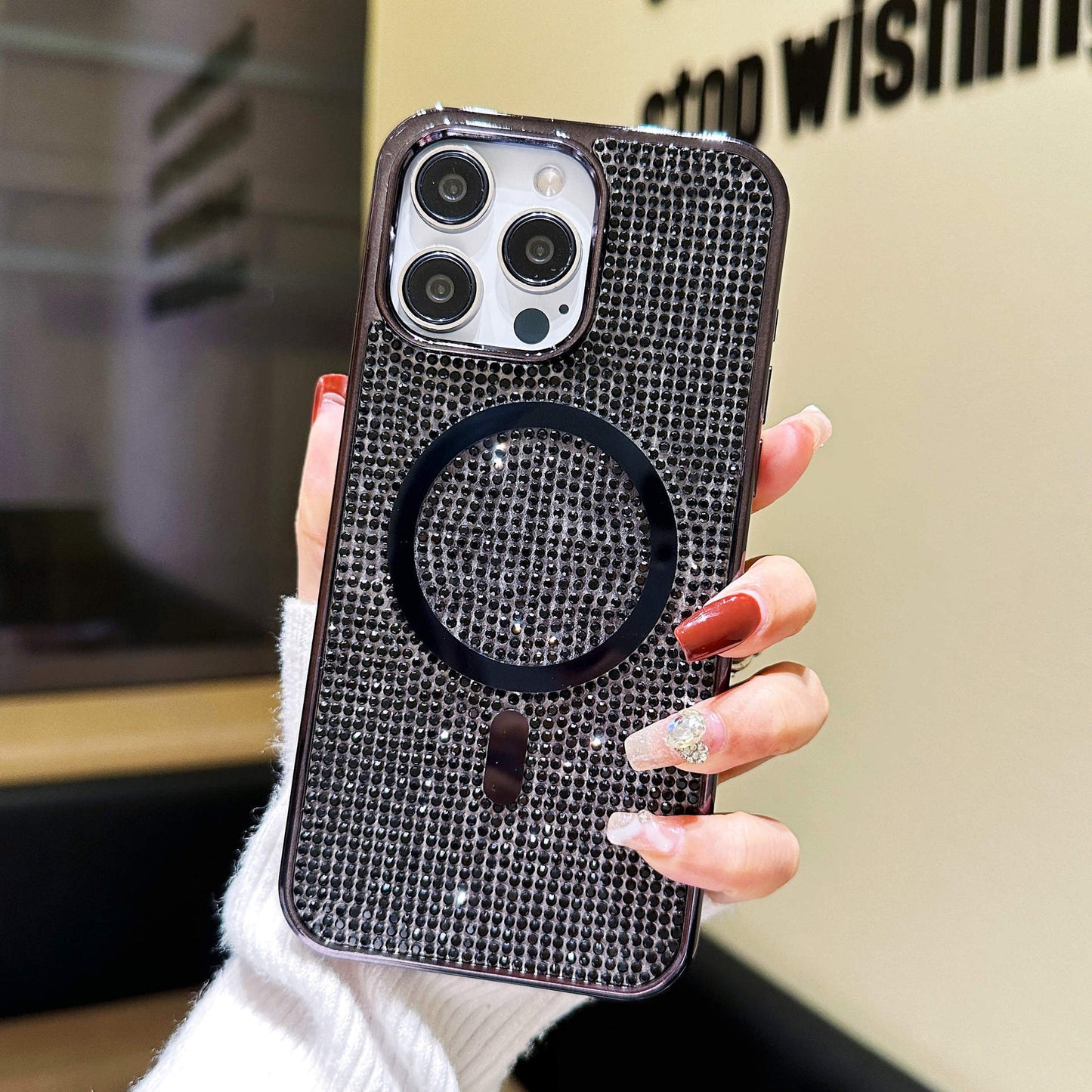 Casing iPhone berlian magnetik berlapis elektro