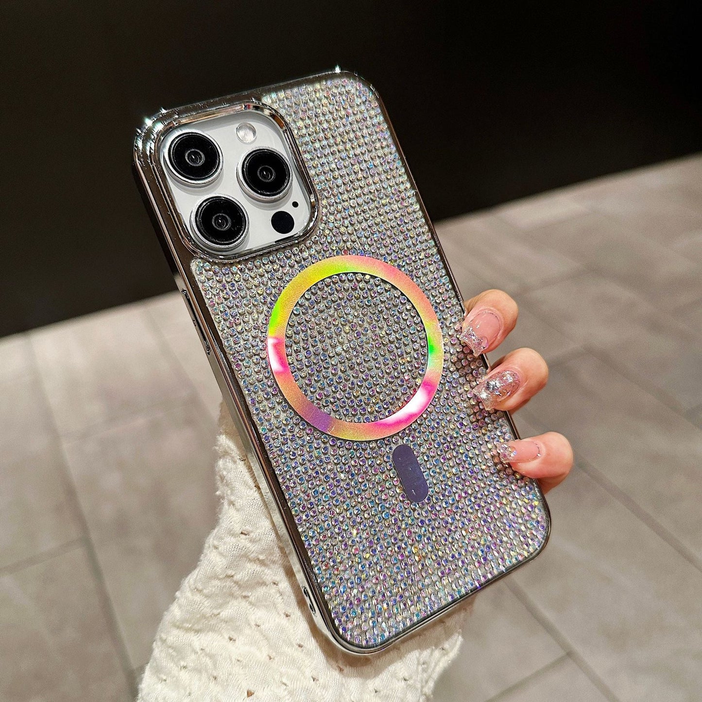 Casing iPhone berlian magnetik berlapis elektro