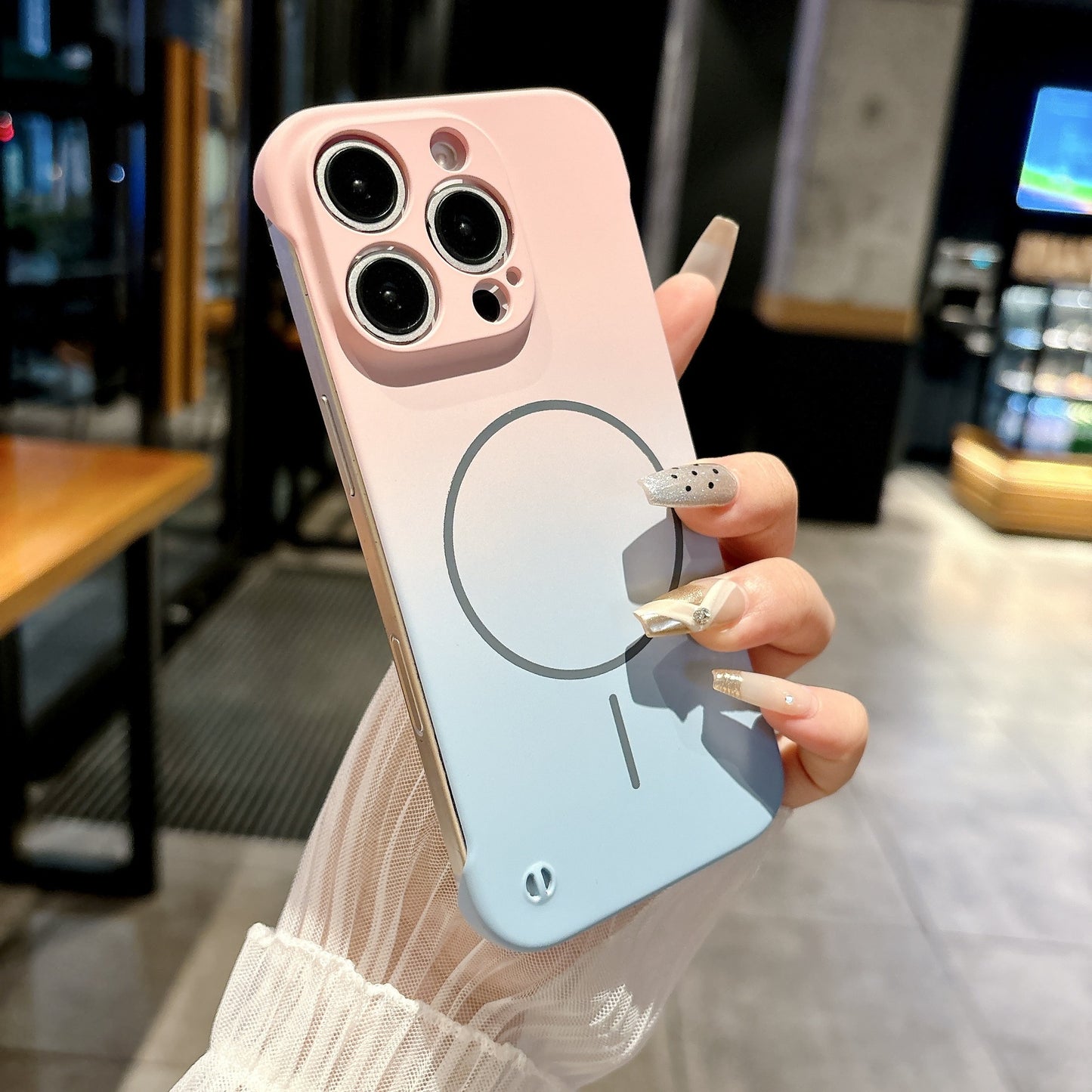Casing iPhone magnetik tanpa batas lingkaran tipis gradien ultra tipis