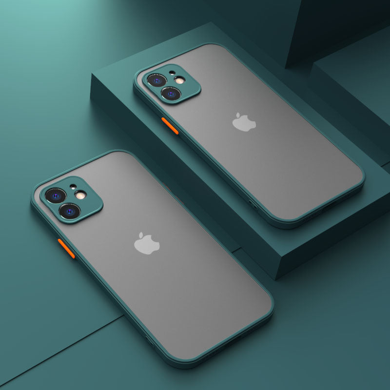 Casing iPhone berbahan silikon buram yang terasa seperti kulit