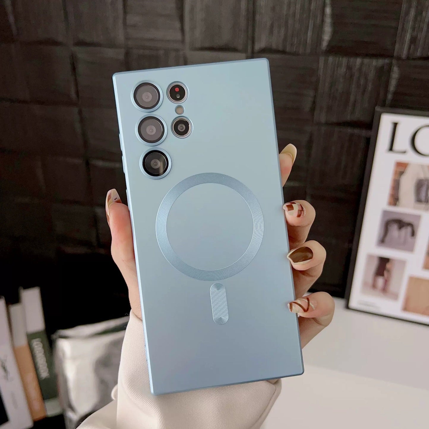 Casing ponsel Samsung dengan cat metalik dan magnet yang dapat digunakan di mana saja