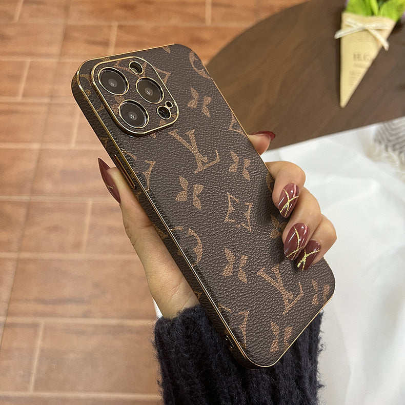 Casing iPhone mewah kulit merek fashion