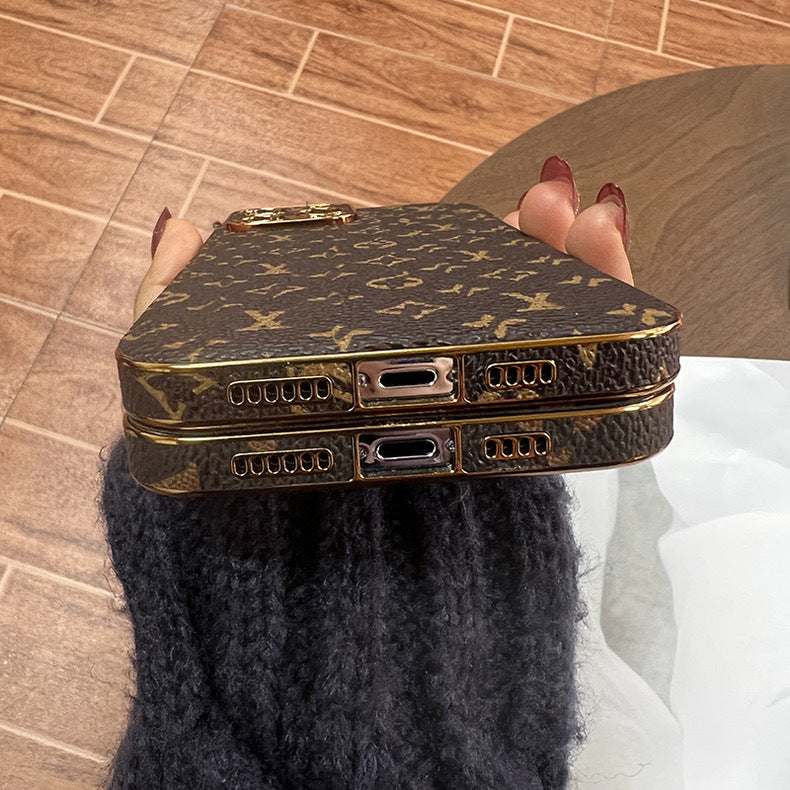 Casing iPhone mewah kulit merek fashion