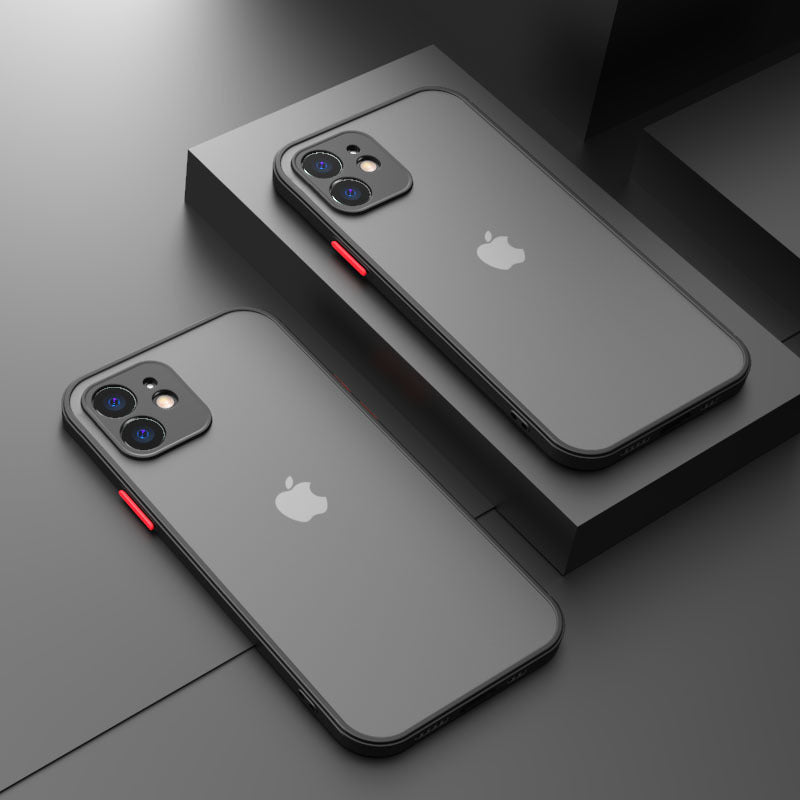 Casing iPhone berbahan silikon buram yang terasa seperti kulit