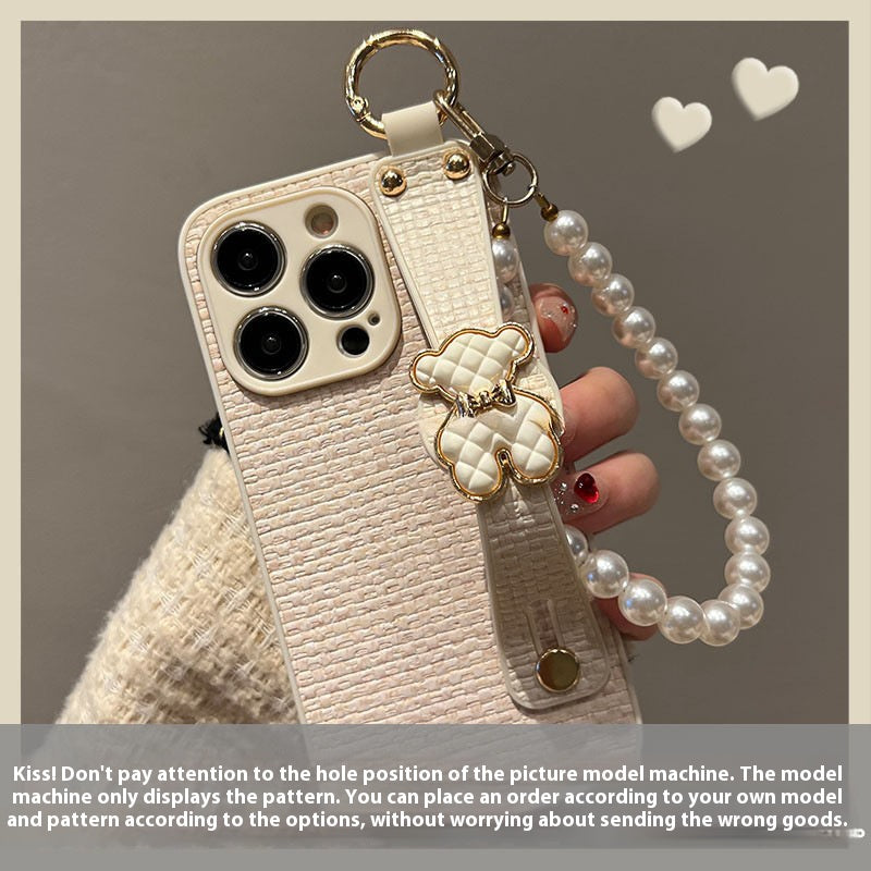 Casing ponsel kulit kepang gaya Chanel dengan motif beruang dan apel