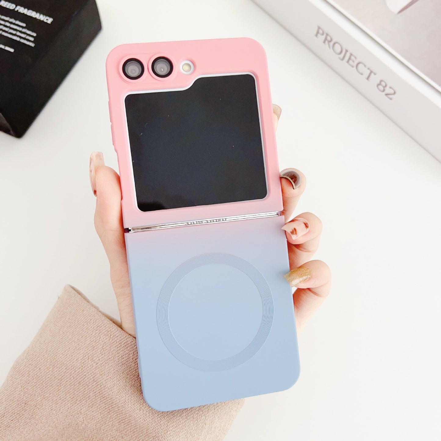 Casing ponsel Samsung Z Flip magnetik silikon cair gradien