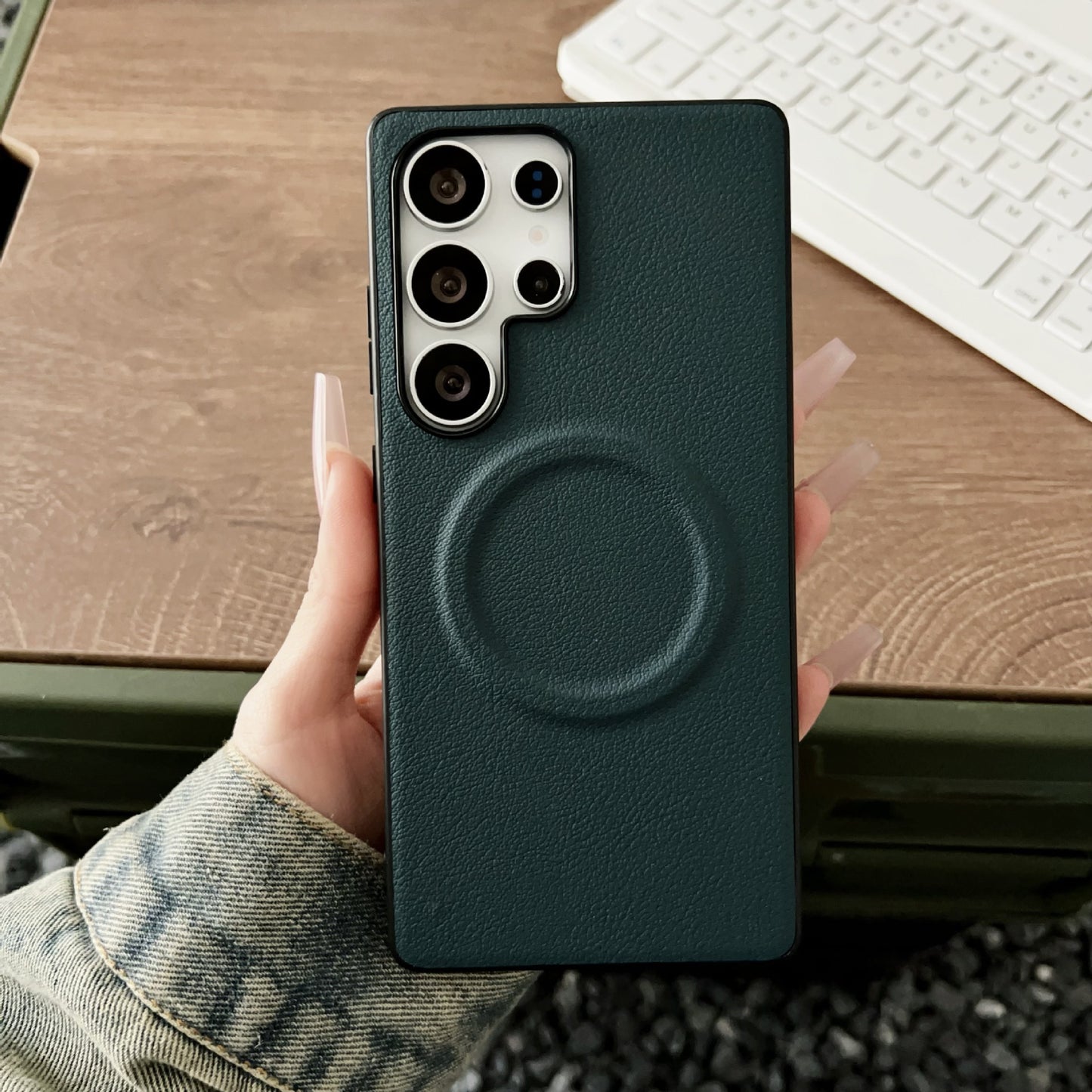 Casing ponsel magnetik Samsung berbahan kulit polos