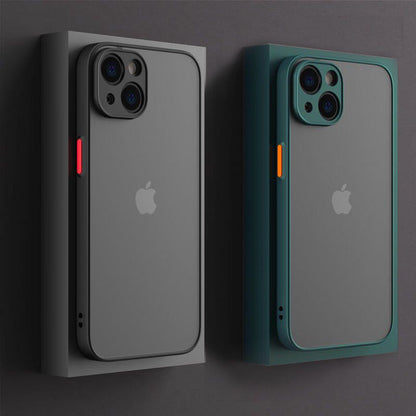 Casing iPhone berbahan silikon buram yang terasa seperti kulit 