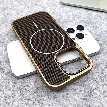 Casing iPhone magnetik serat karbon