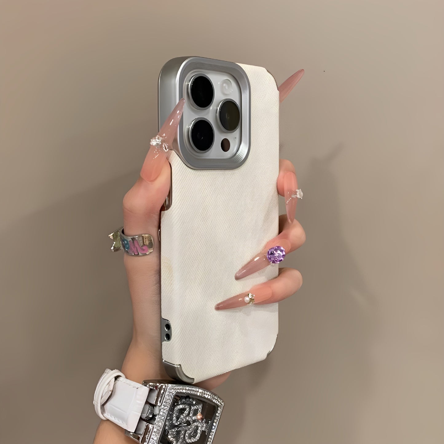Casing iPhone bermotif denim