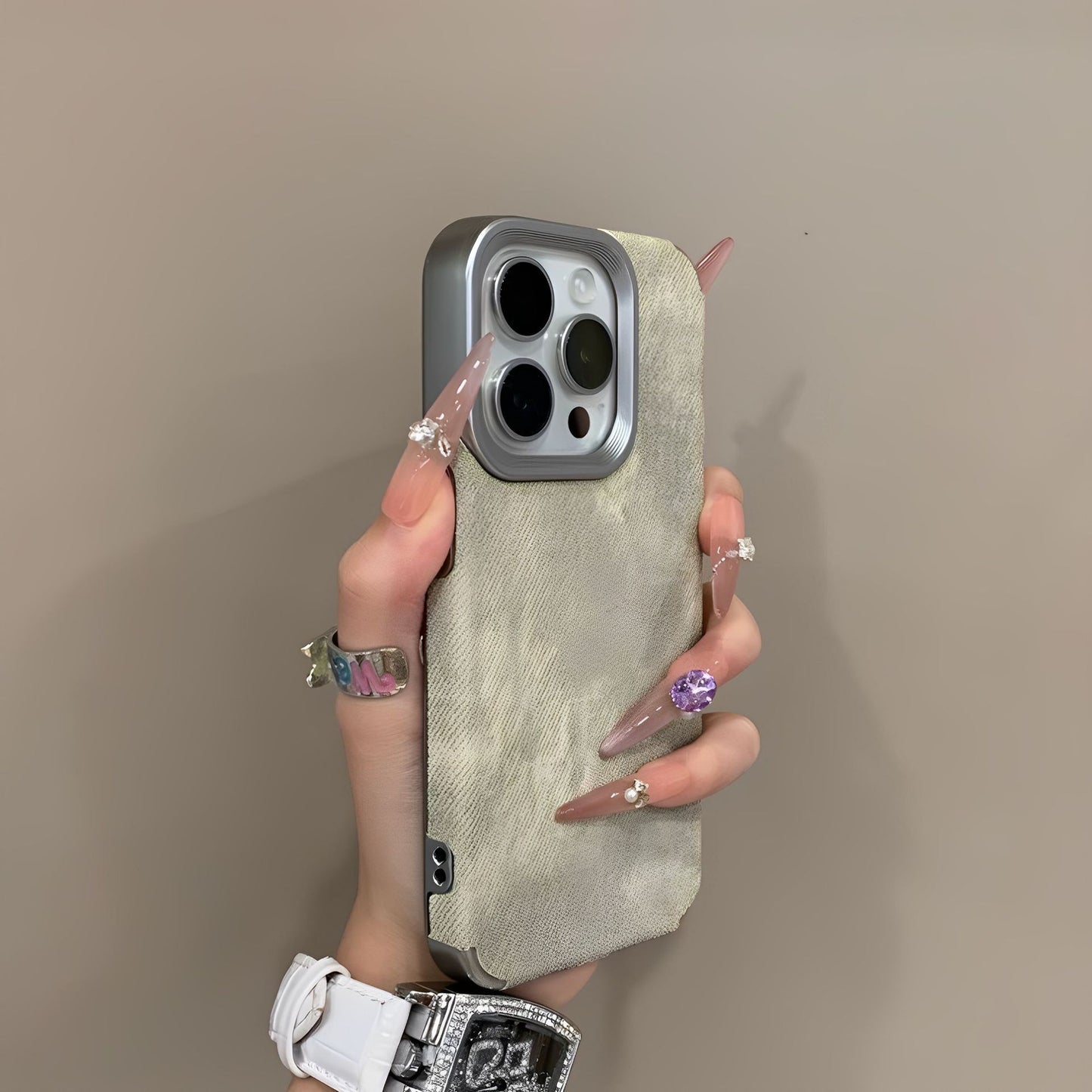 Casing iPhone bermotif denim