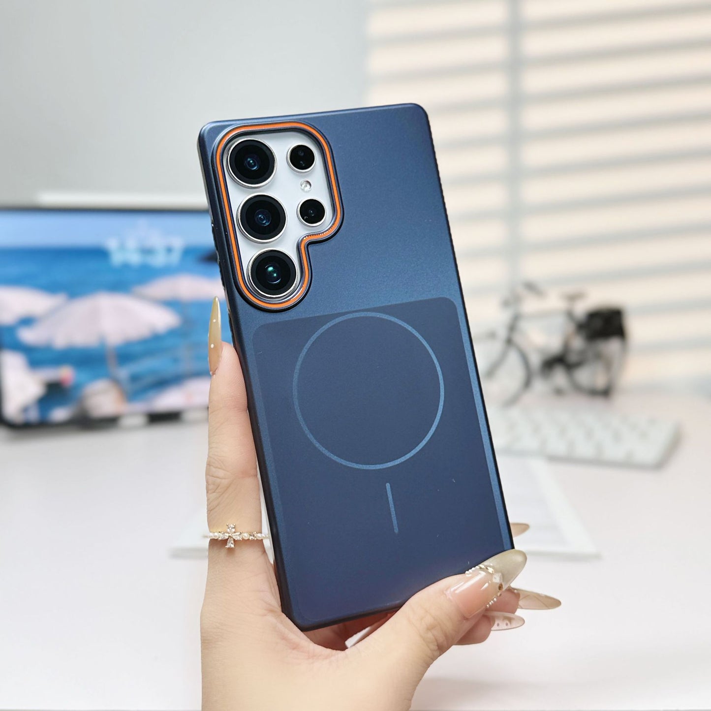 Skin-feel magnetic frosted Samsung phone case